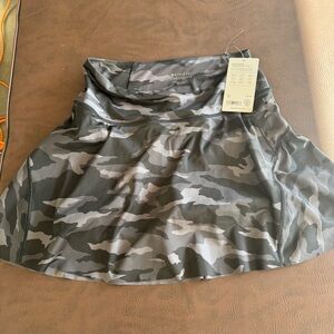 Athleta 15.5” Match Point High Rise Black Camo Tennis Skirt Size S